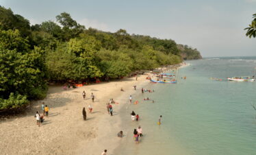 Explore Pantai Pangandaran